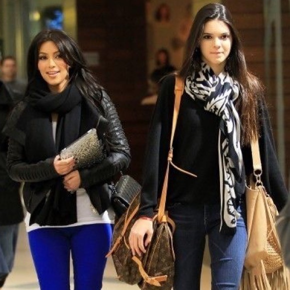 Louis Vuitton Handbags - 🌺Saumur 35 🌺 Crossbody by Louis Vuitton